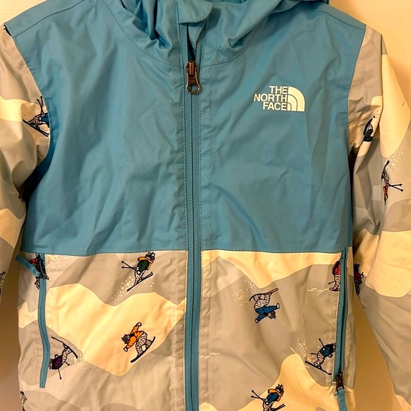 Like New The North Face Unisex Toddler Snow Jacket (size 5T) - Picture 3 of 12